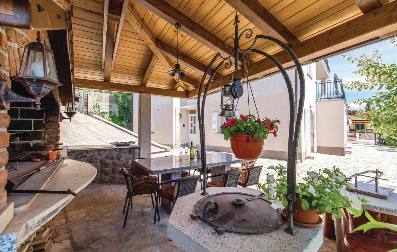 1 Bedroom Cozy Apartment In Icici Bagian luar foto